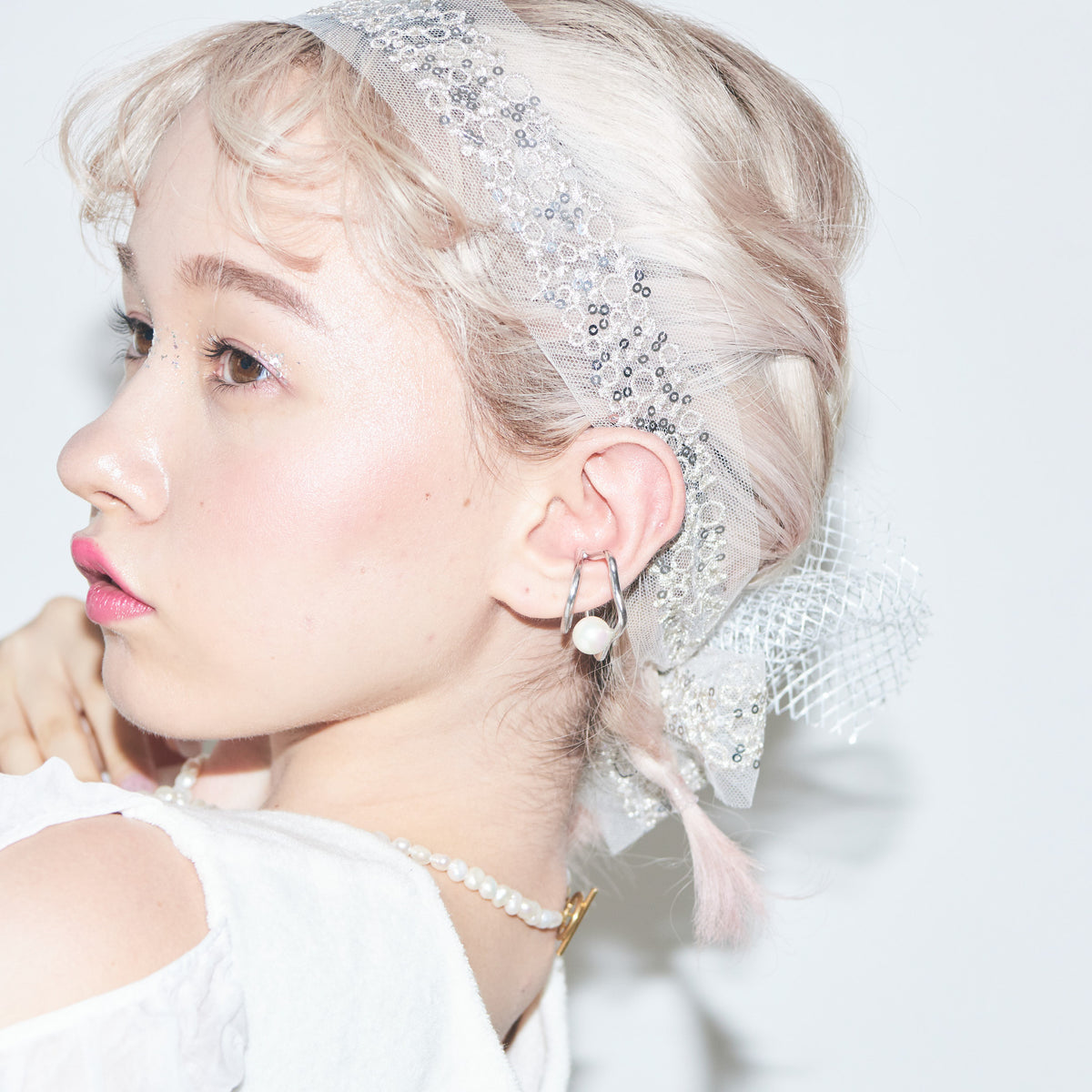 Petal Pearl Earcuff
