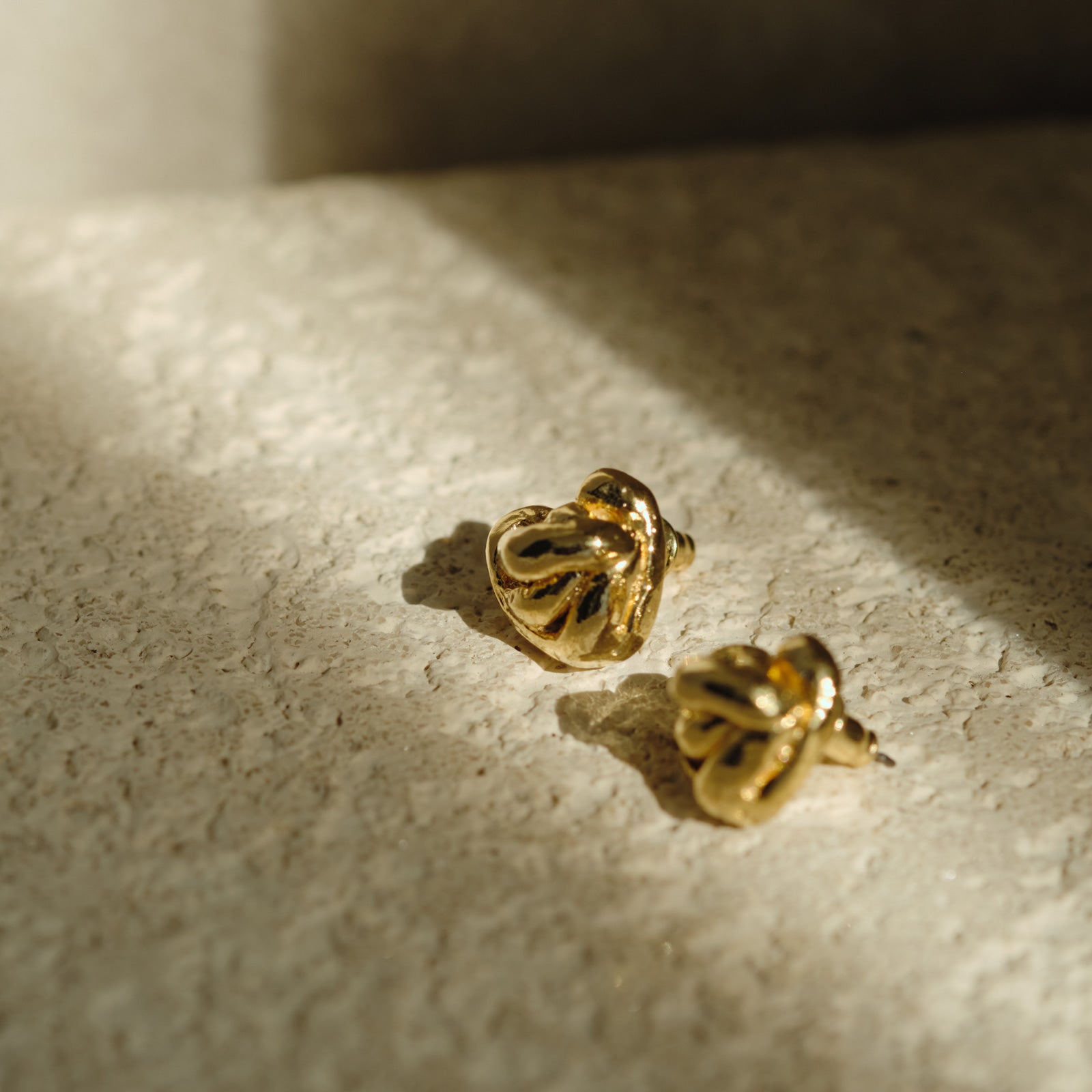 Knot Heart Pierce/Earrings – HAPPY CAKE JEWELS